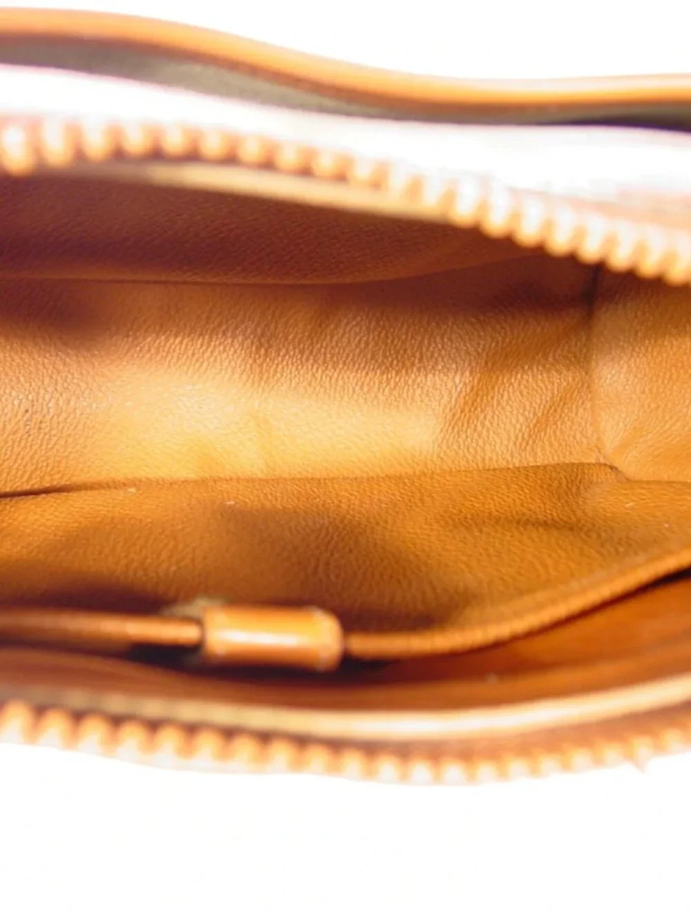DOONEY & BOURKE Vintage AWL Taupe Crossbody Bag - Picture 10 of 12